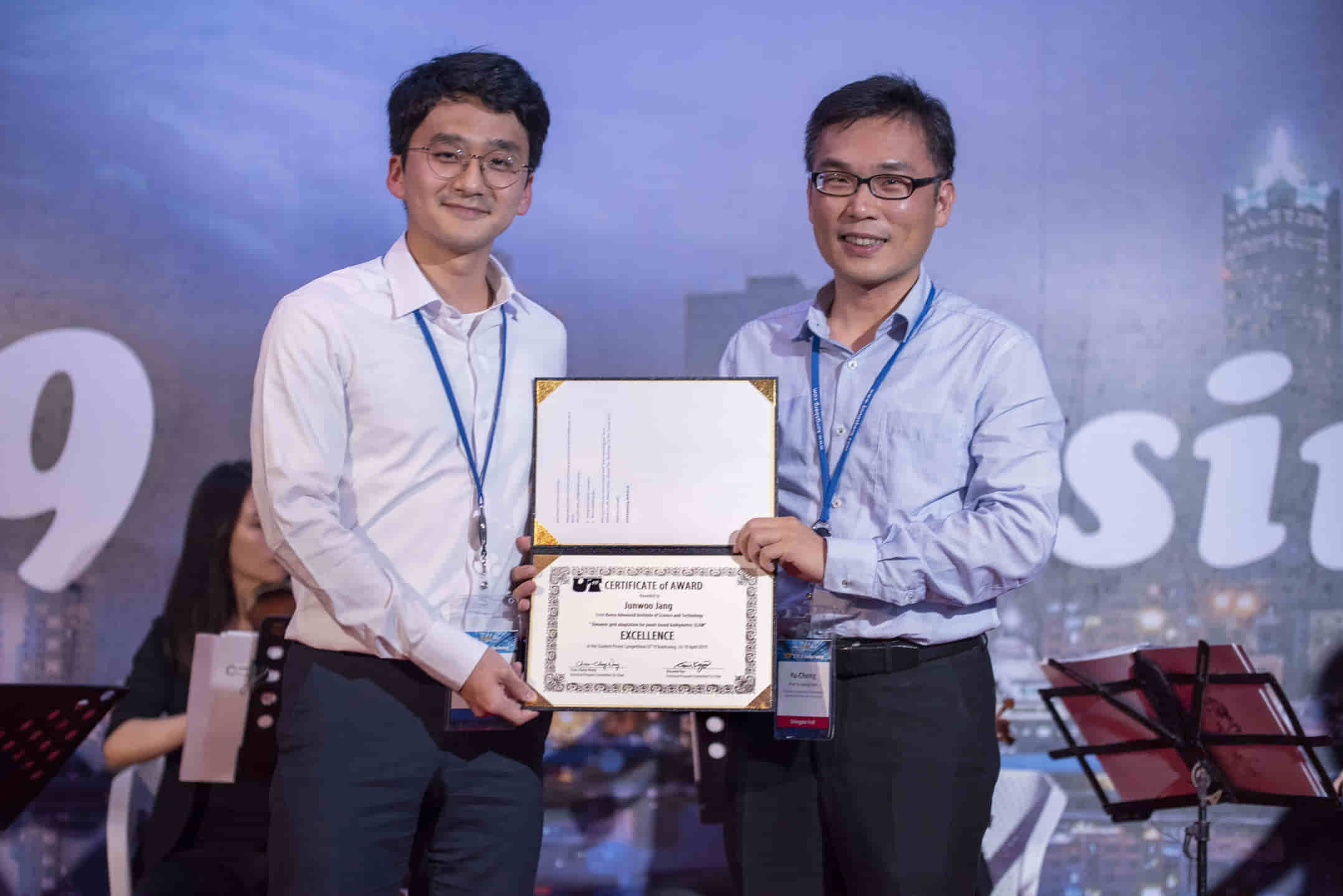 Ph.D. Student Junwoo Jang won the excellence prize in the Student Poster Competition UT'19 Kaohsiung